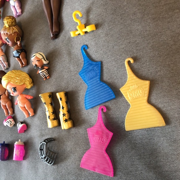 LOL OMG Surprise (Lot Of 32) Dolls & Accessories - Picture 12 of 12
